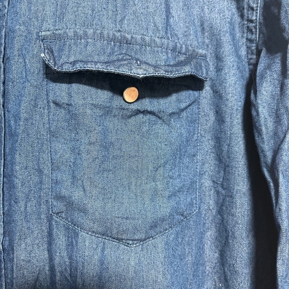 Zara Man Slim Fit Denim Shirt - Medium, Western Style, Made in India - Picture 4 of 9